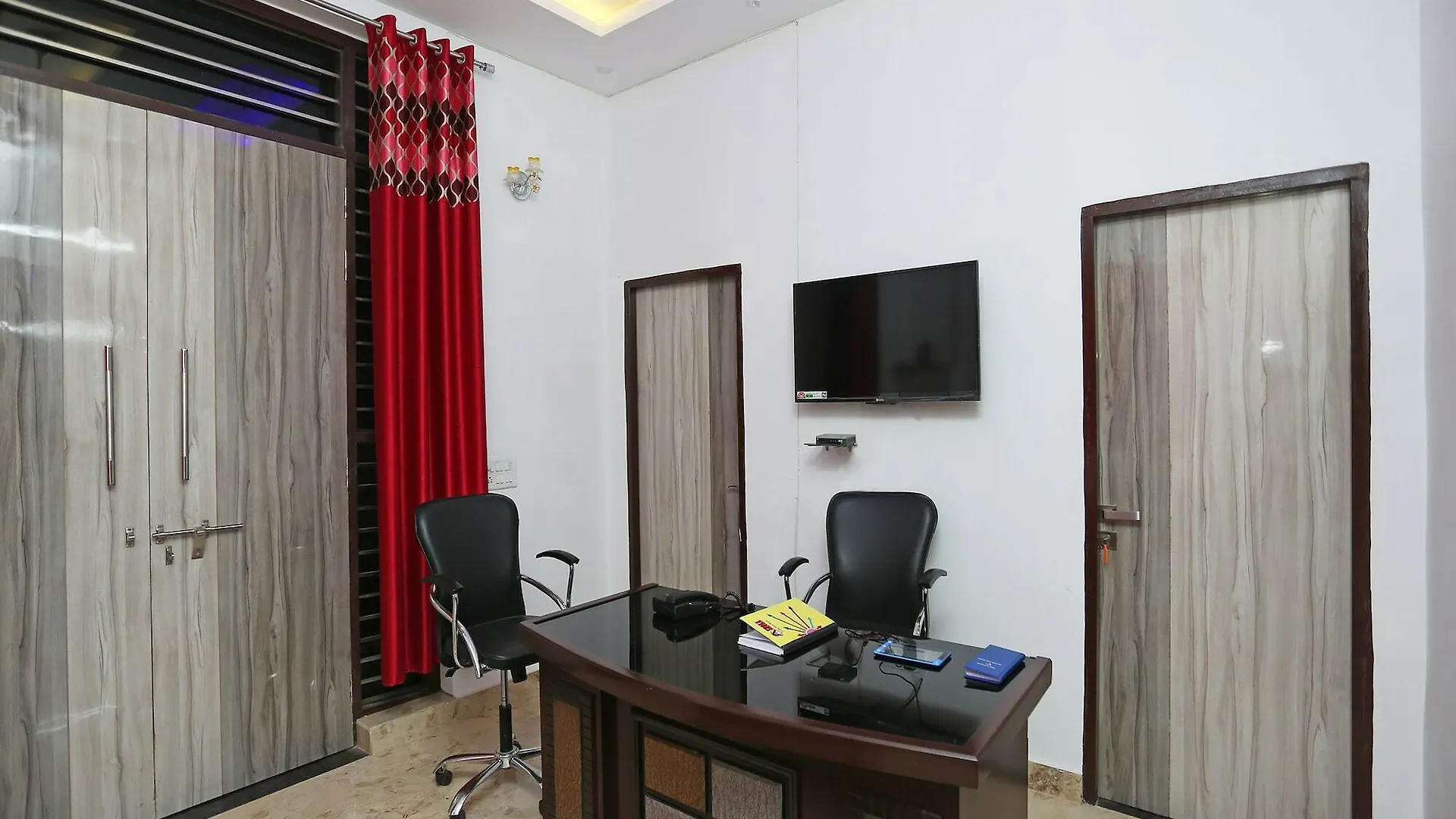 Hotel Rest Palace Агра